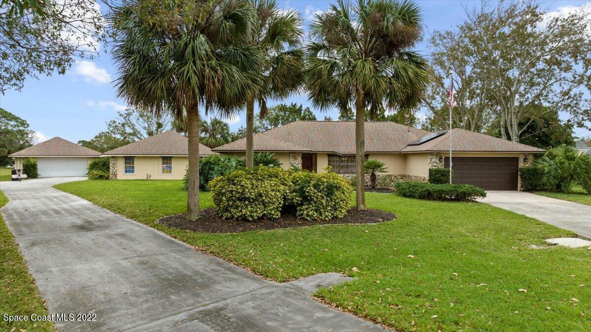 Property Photo:  3205 Westland Court  FL 32934 