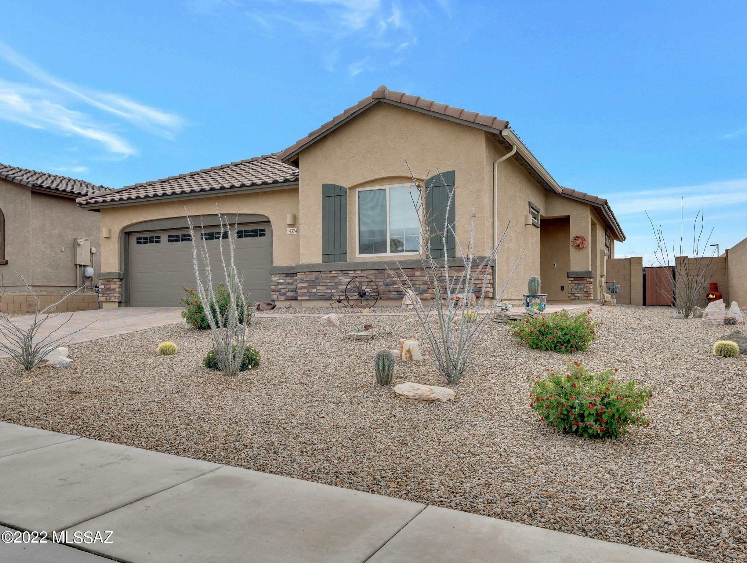 Property Photo:  14374 N Whitehorn Place  AZ 85658 