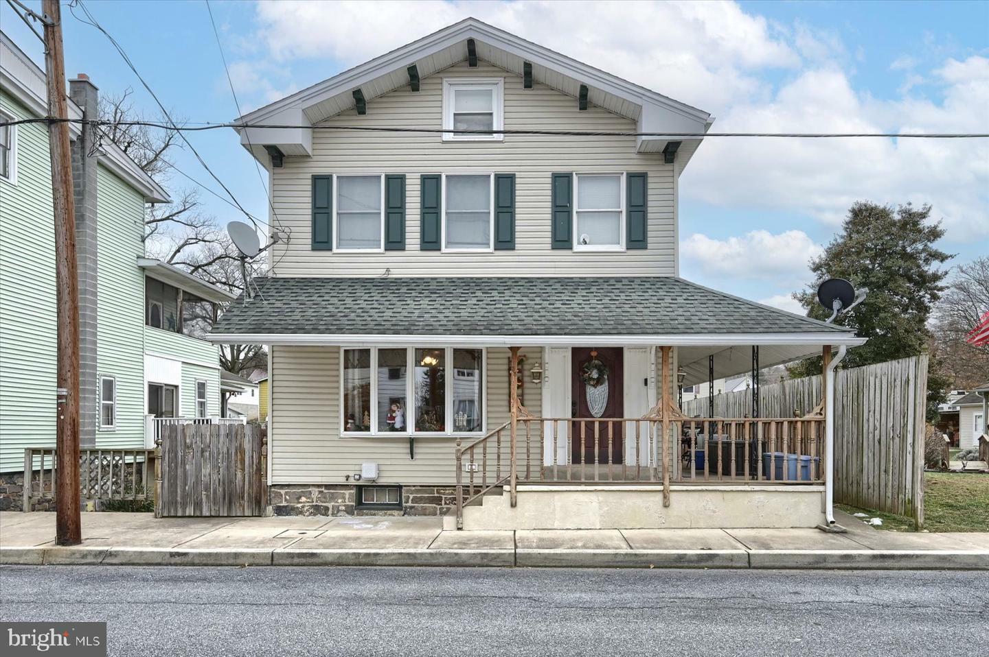 Property Photo: 35 S 2nd Street PA 17032