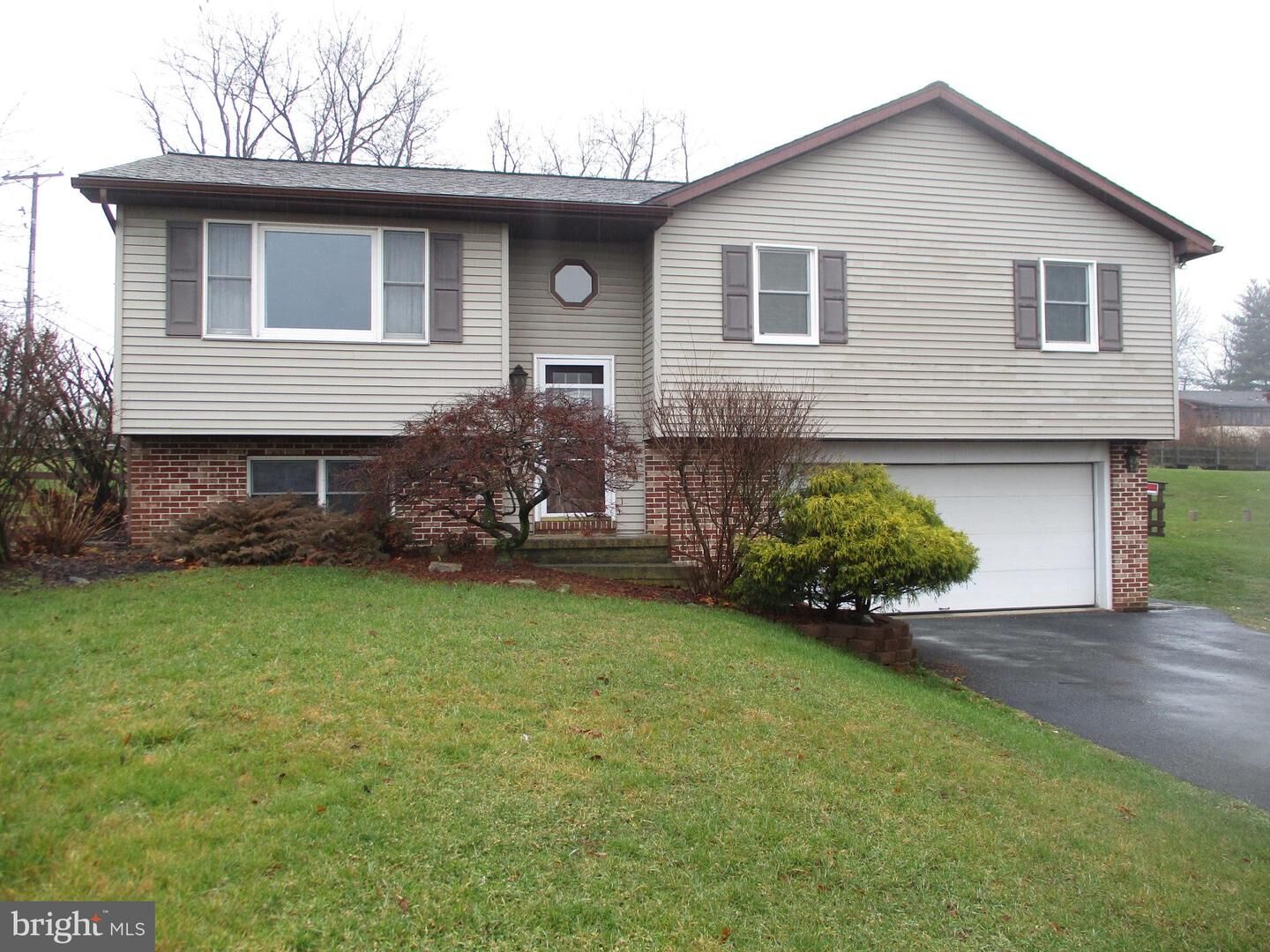 Property Photo:  201 W Walnut Tree Drive  PA 19510 