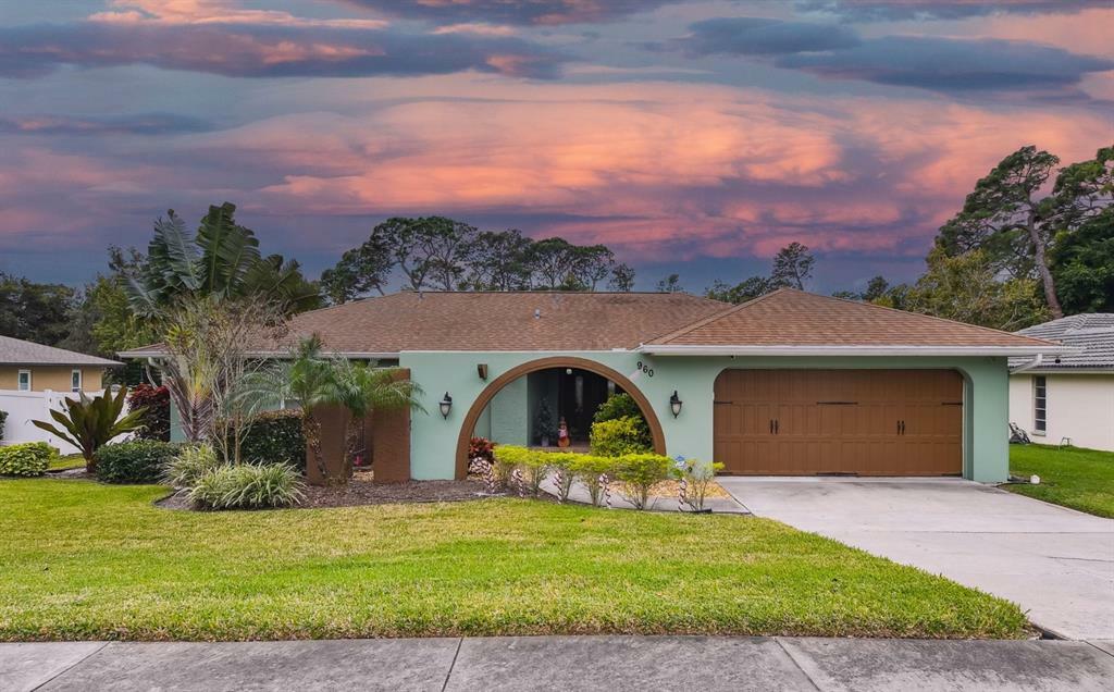 Property Photo:  960 Rolling Hills Drive  FL 34683 