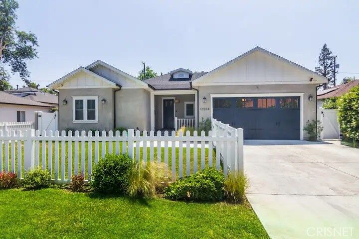 Property Photo:  12554 Collins Street  CA 91607 