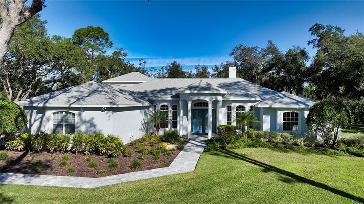 Property Photo: 4709 Sonada Court FL 34231