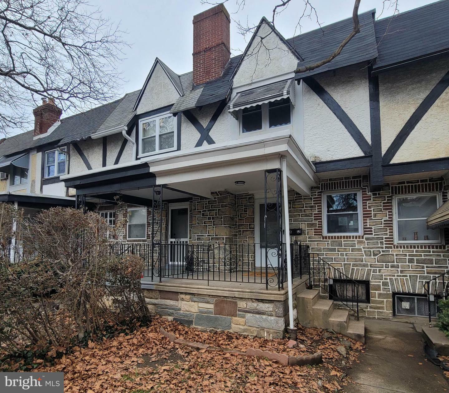Property Photo: 7235 Glenthorne Road PA 19082