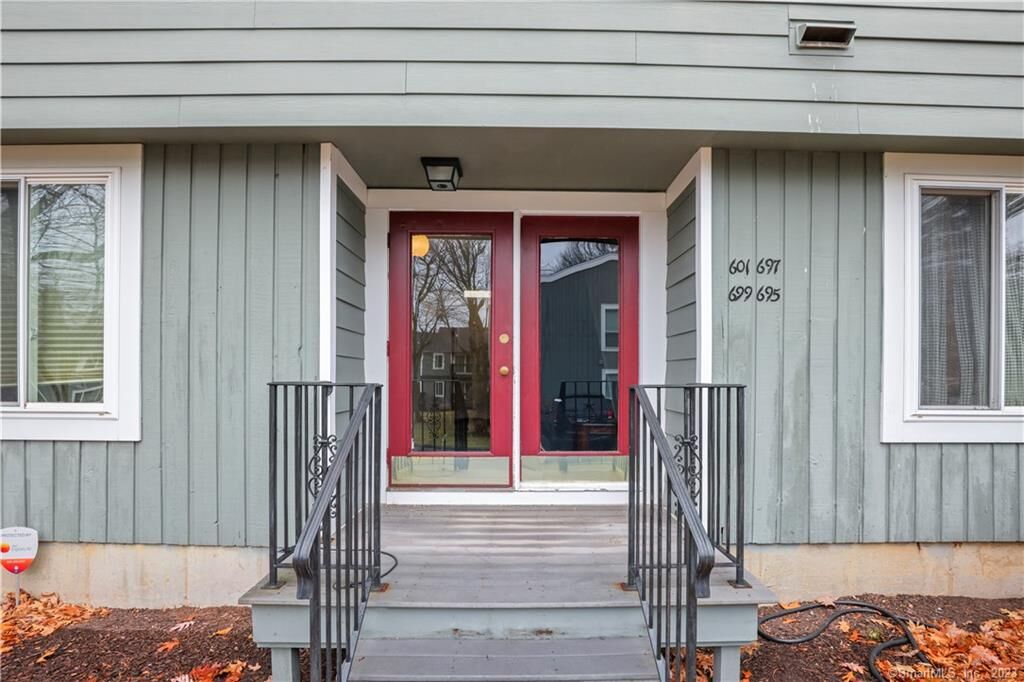 Property Photo:  101 Ameridge Drive 601  CT 06606 