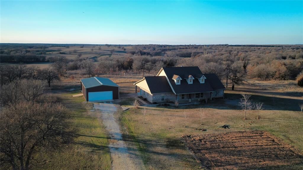 Property Photo: 1214 Fm 1749 TX 76239