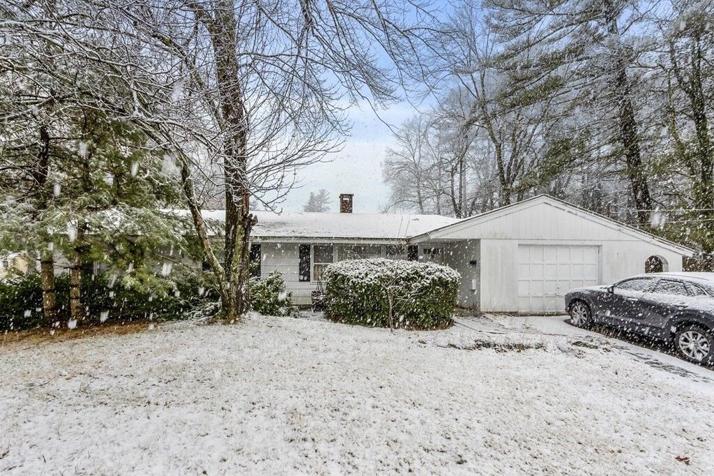 Property Photo:  44 Ruthellen Road  MA 01824 