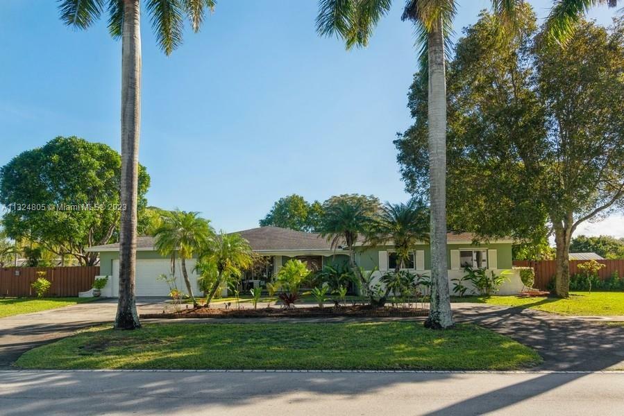 Property Photo: 11433 SW 107th Ave FL 33176