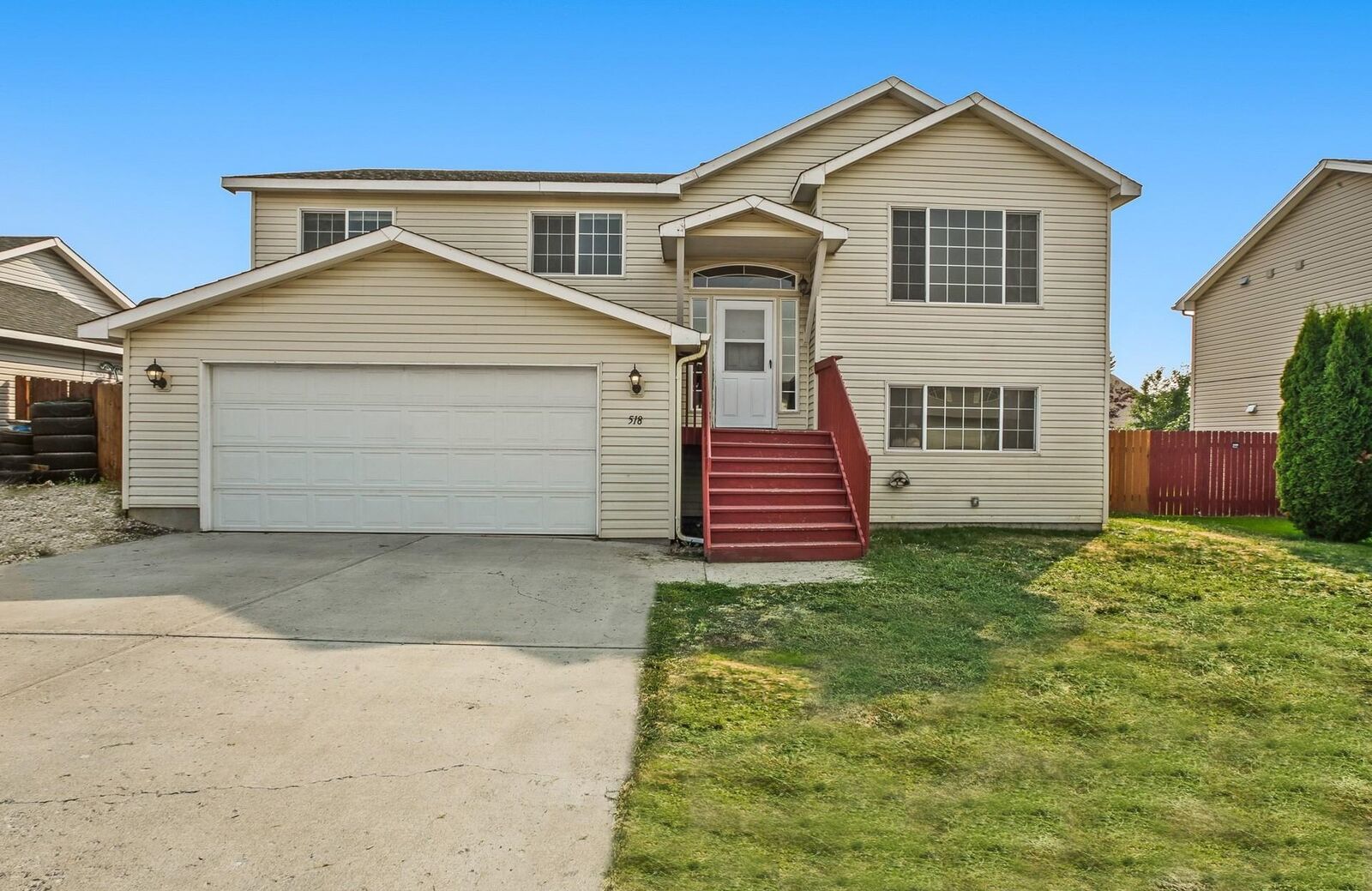 Property Photo:  518 E Beverly Ave  WA 99022 