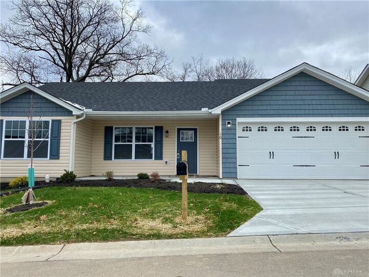 10 E Persimmon  Hamilton OH 45013 photo