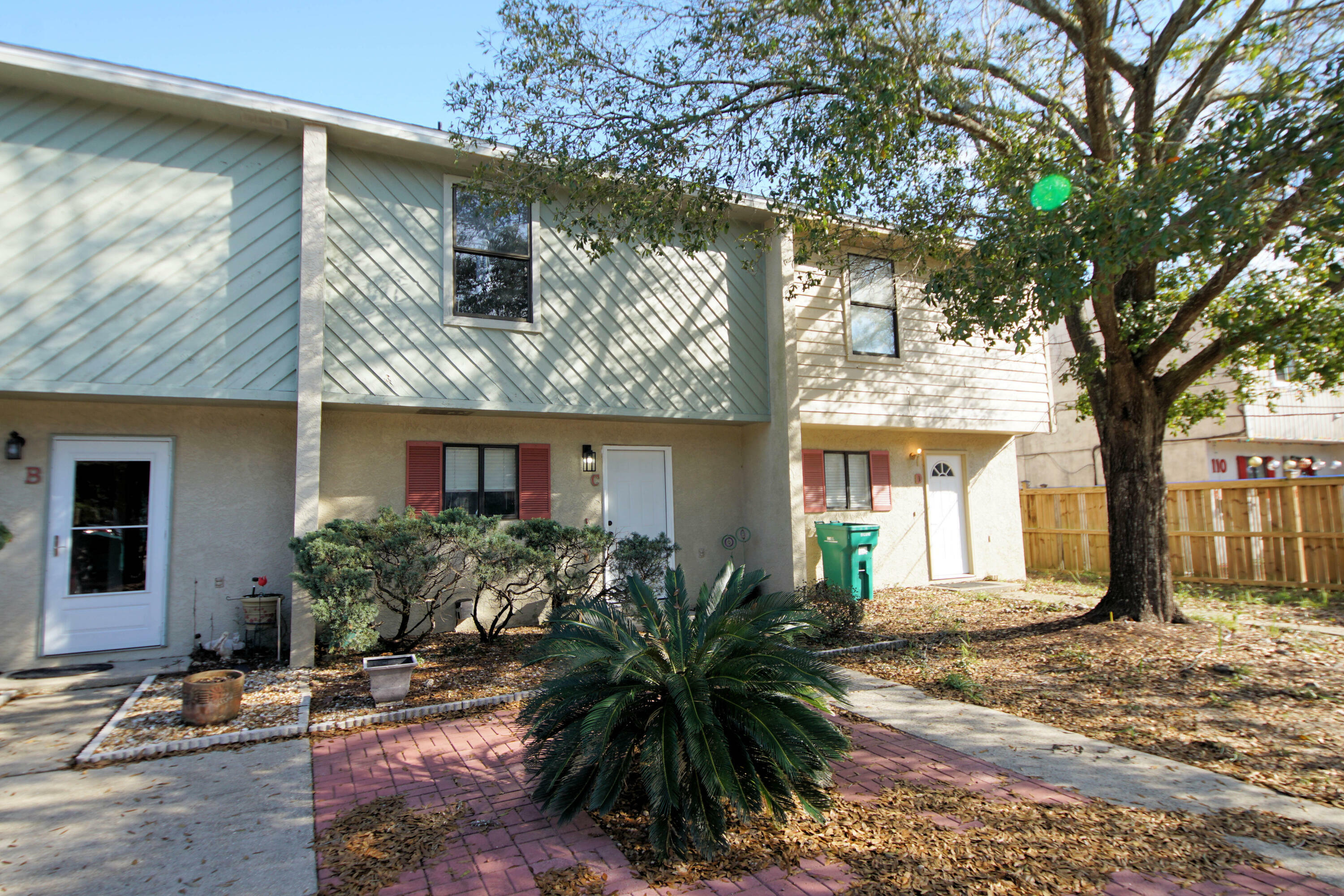 Property Photo:  112 Skinner Circle Unit C  FL 32547 