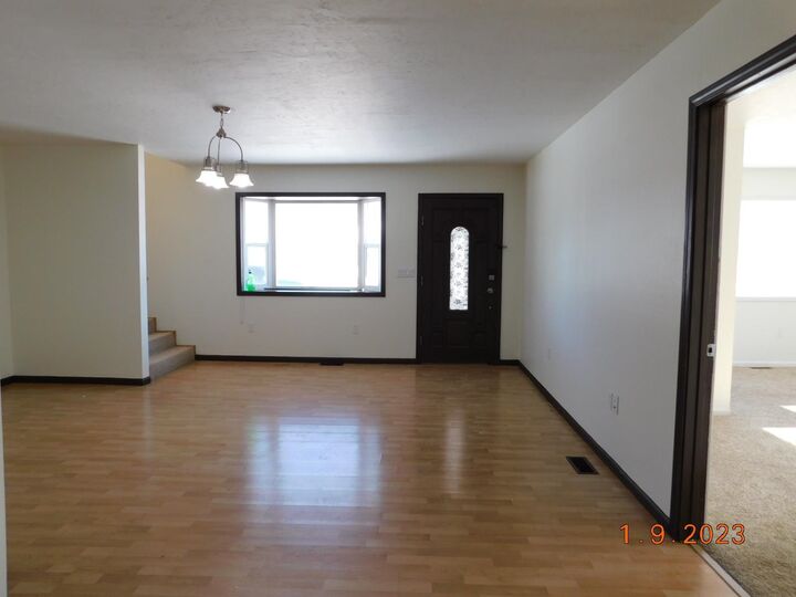 Property Photo:  318 N Elm St  NE 69101 