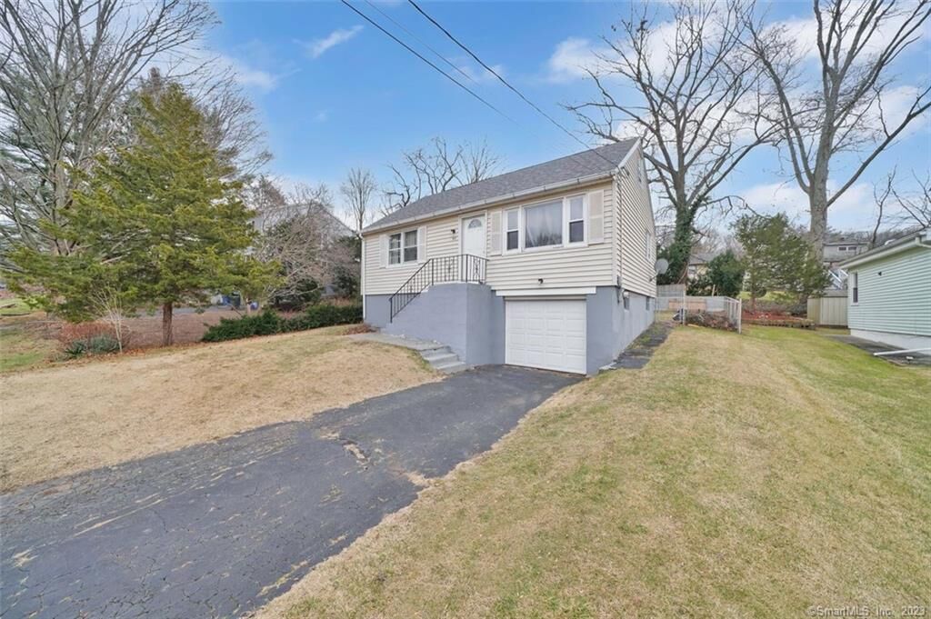 Property Photo:  95 Cranston Street  CT 06513 