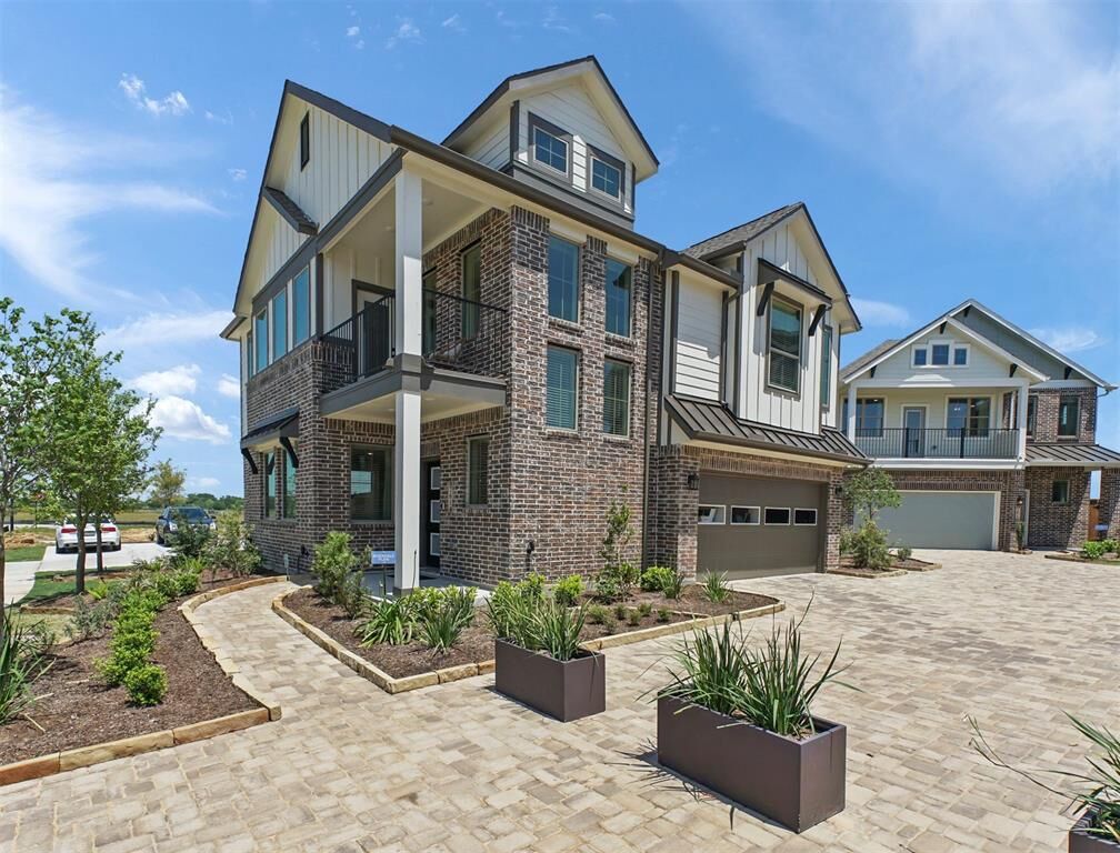 Property Photo: 23906 Sumac Bluff Trail TX 77493