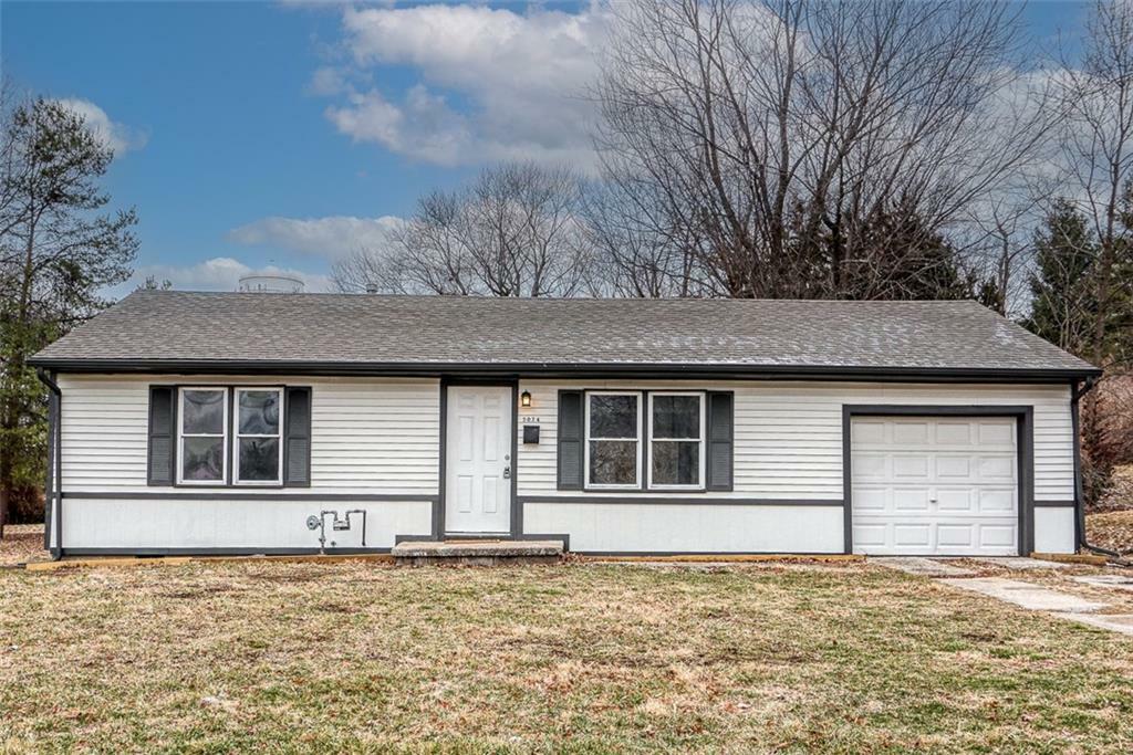 Property Photo:  5024 S Crysler Avenue  MO 64052 