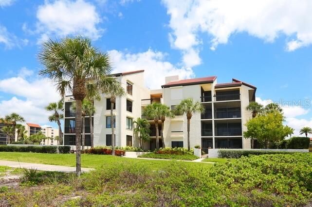 Property Photo: 1965 Gulf Of Mexico Drive G5-404 FL 34228