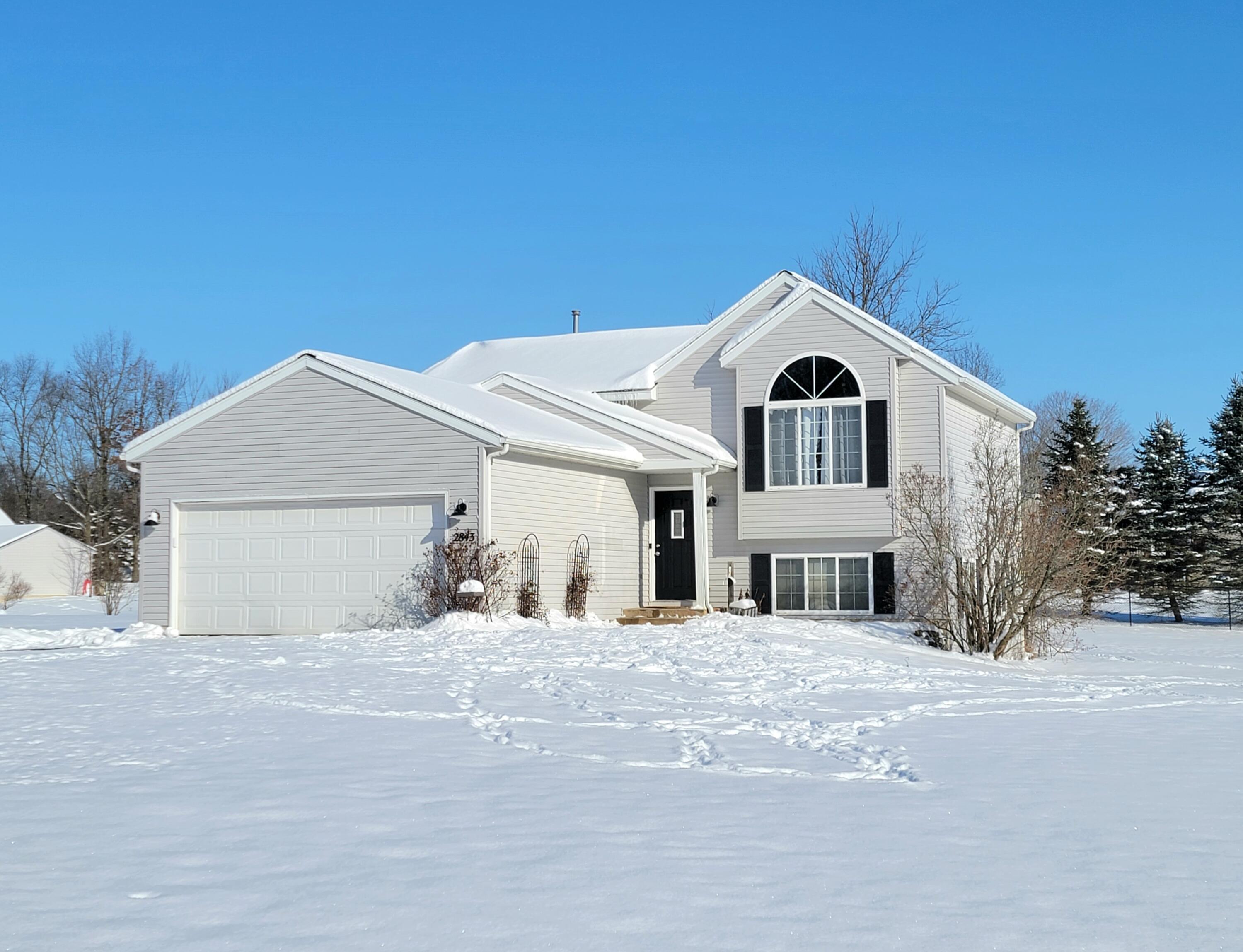 Property Photo:  2843 Leaf Court  MI 49319 