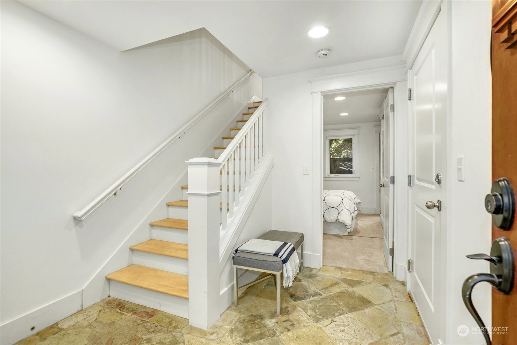 Property Photo: 1133 10th Avenue E B WA 98102