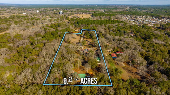 Property Photo:  5771 Flora Lee Lane  FL 32539 