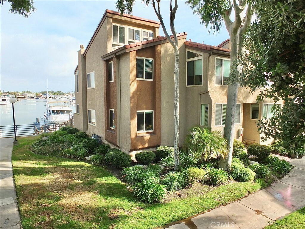 Property Photo: 17148 Bluewater Lane 158 CA 92649