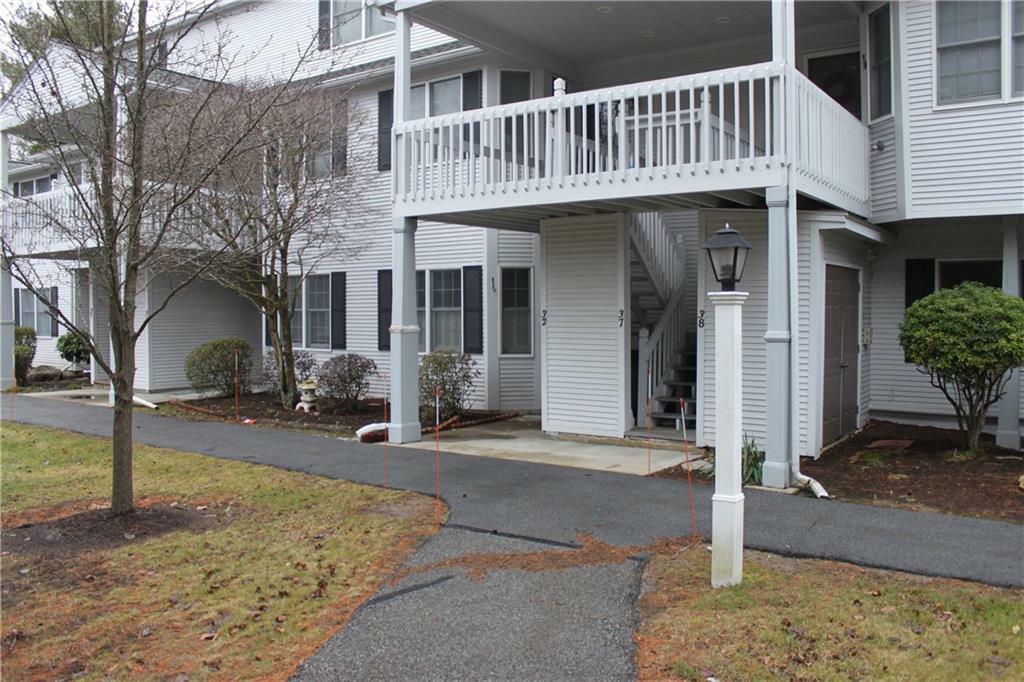 Property Photo:  32 Trellis Dr, Unit#32  RI 02893 