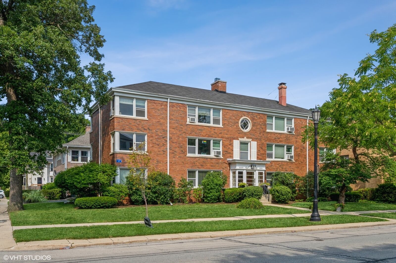 Property Photo:  2221 Central Street 3E  IL 60201 