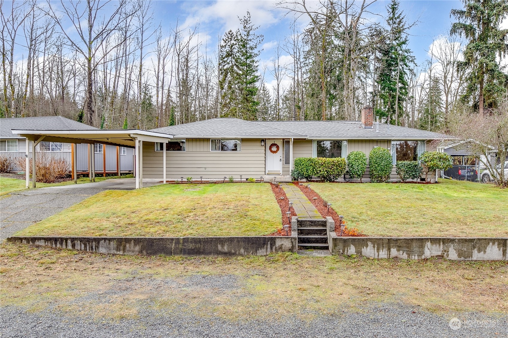 Property Photo:  2424 Whitechuck Drive  WA 98208 