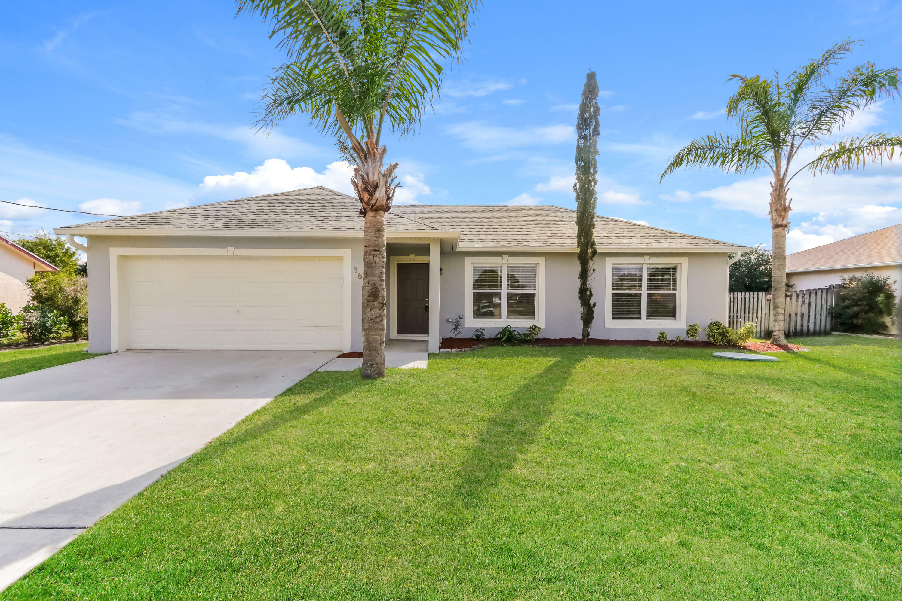 Property Photo:  362 SW Lacroix Avenue  FL 34953 