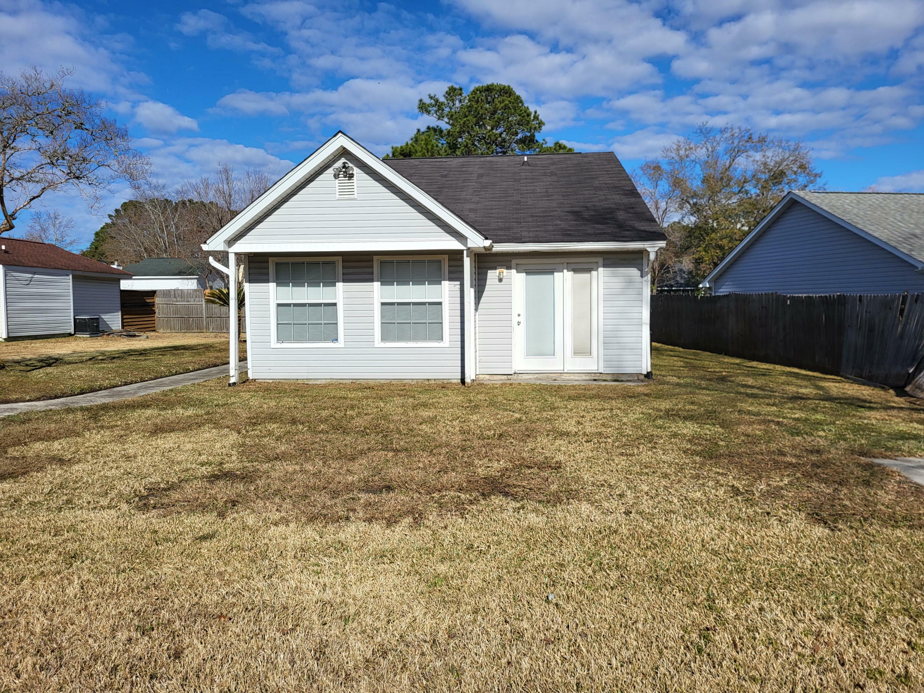 Property Photo:  104 Ivy Court  SC 29486 