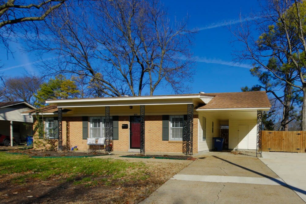 Property Photo:  809 Roselawn Drive  AR 72301 