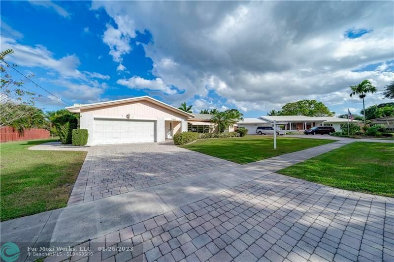 Property Photo: 760 NW 72nd Ave FL 33317