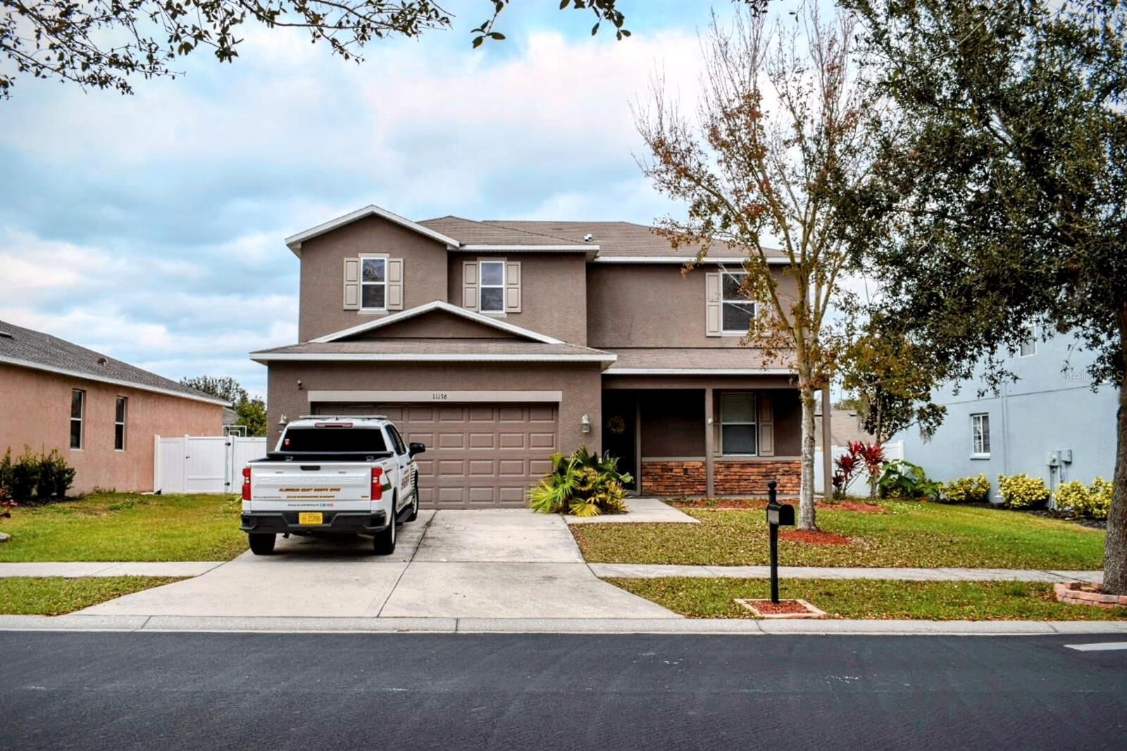 Property Photo:  11136 Hartford Fern Drive  FL 33569 