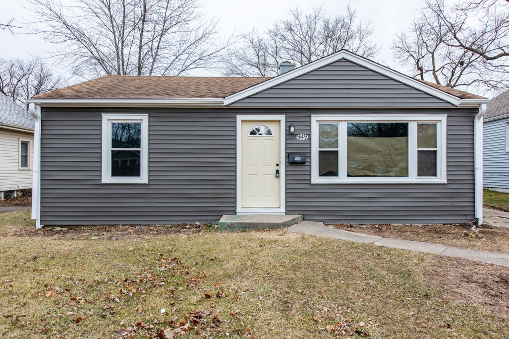 Property Photo: 949 Westmoreland Avenue IL 60085