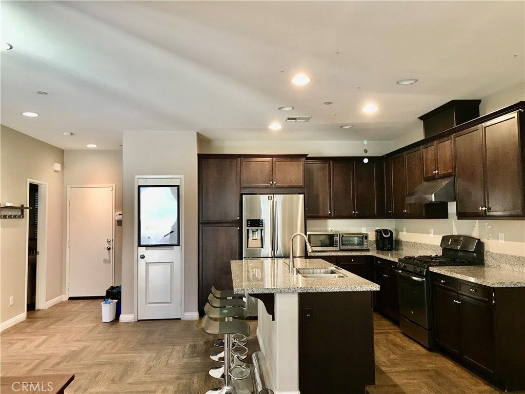 Property Photo: 7248 Nobling Court 10 CA 91739