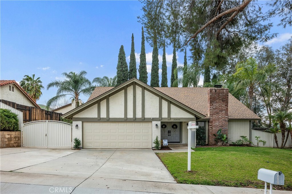 Property Photo:  22833 Finch Street  CA 92313 