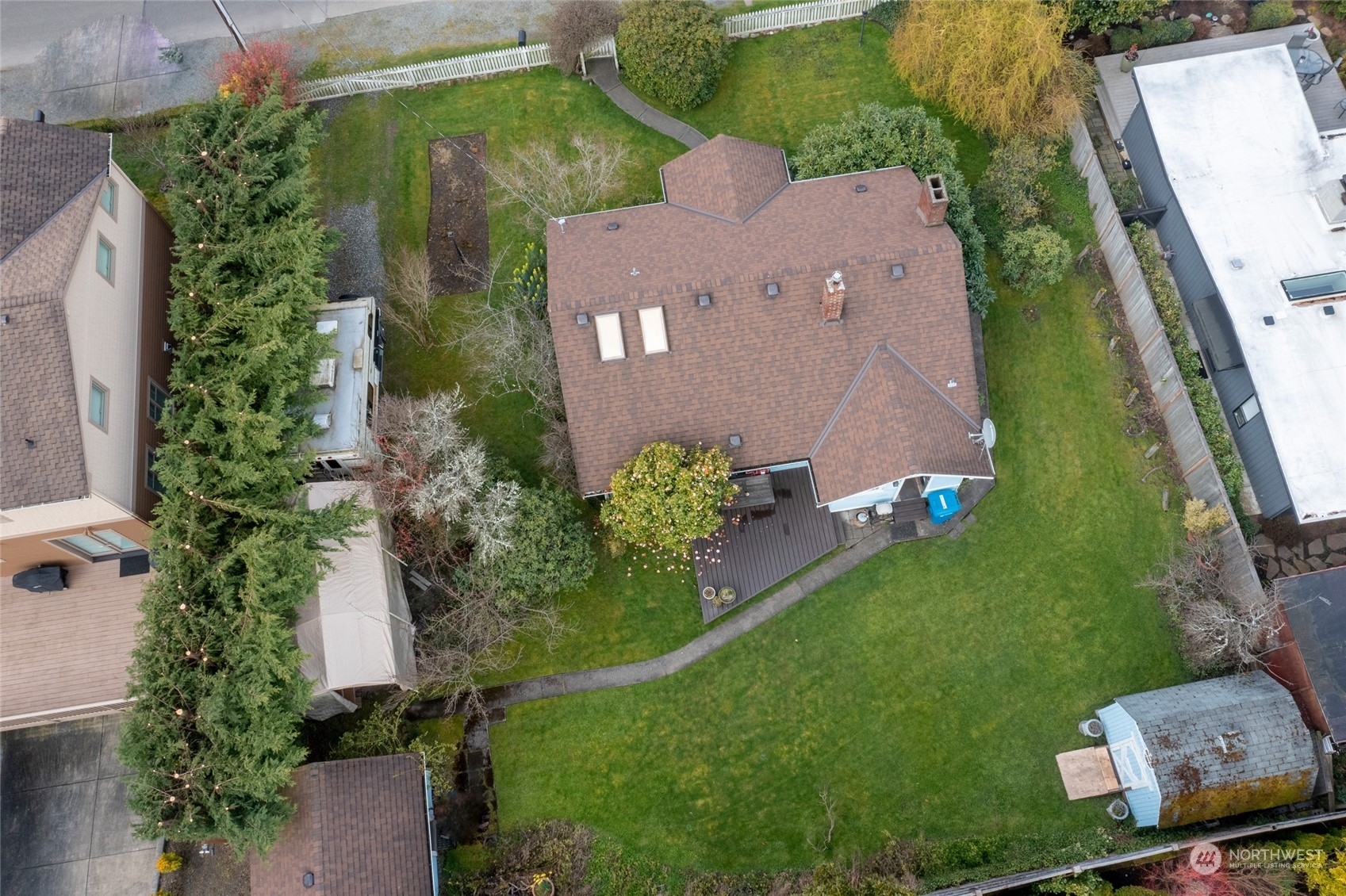 Property Photo:  3038 61st Avenue SE  WA 98040 