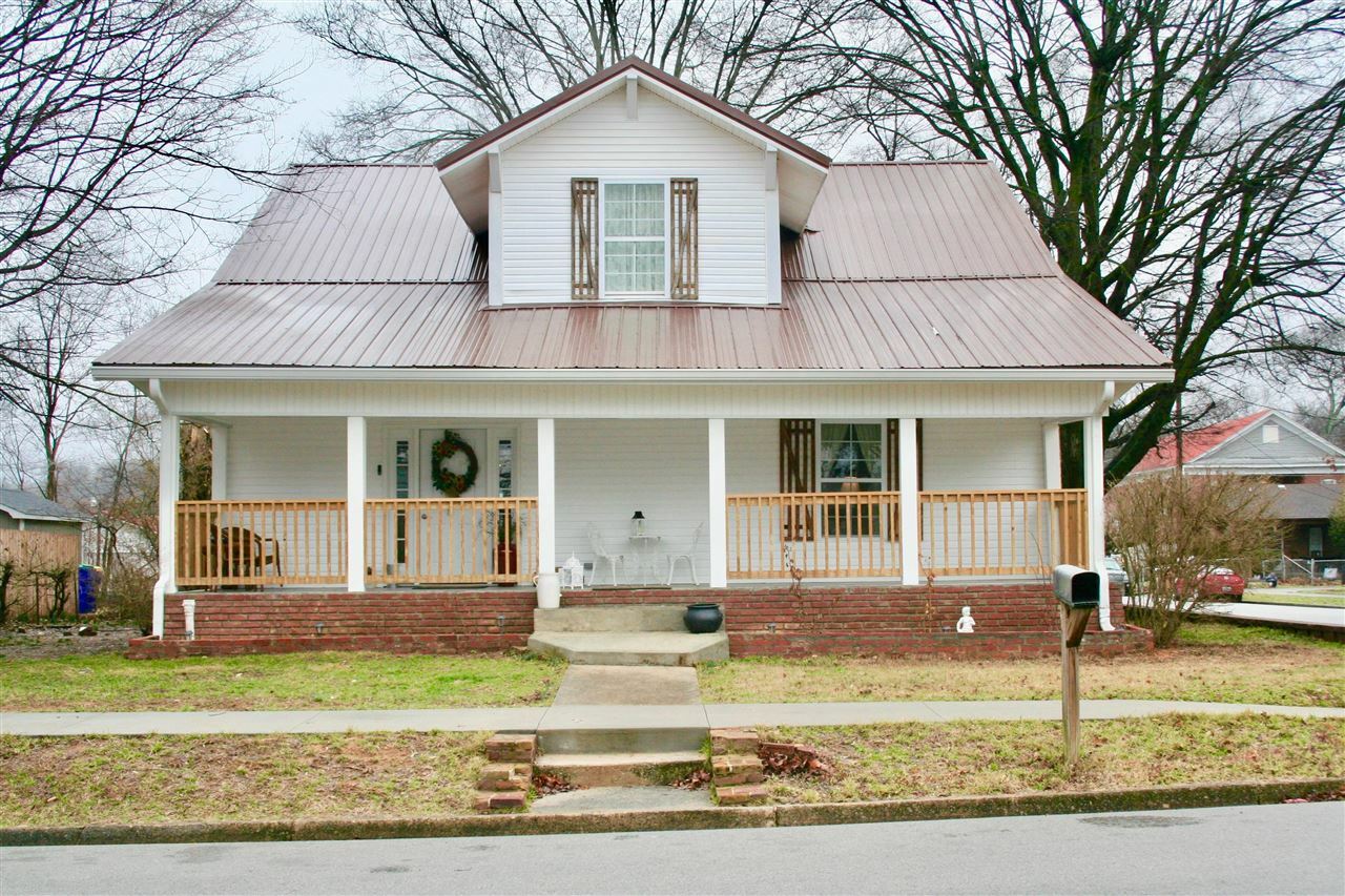 Property Photo:  191 S Breathitt Street  KY 42276 