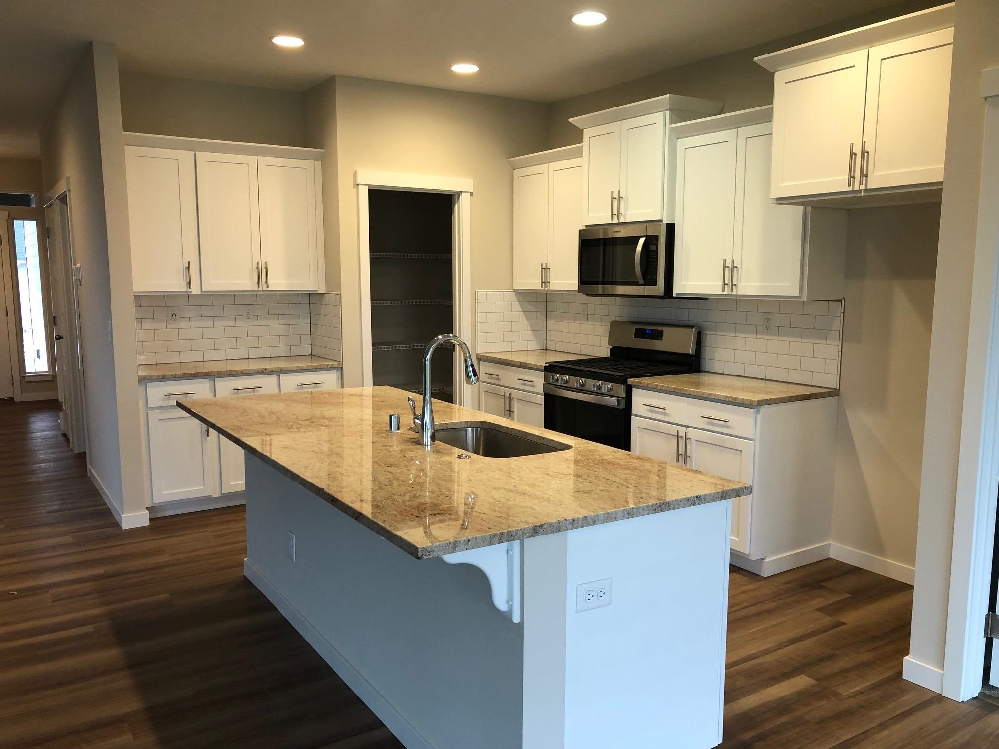 Property Photo: 8211 N Summerhill Ln WA 99208
