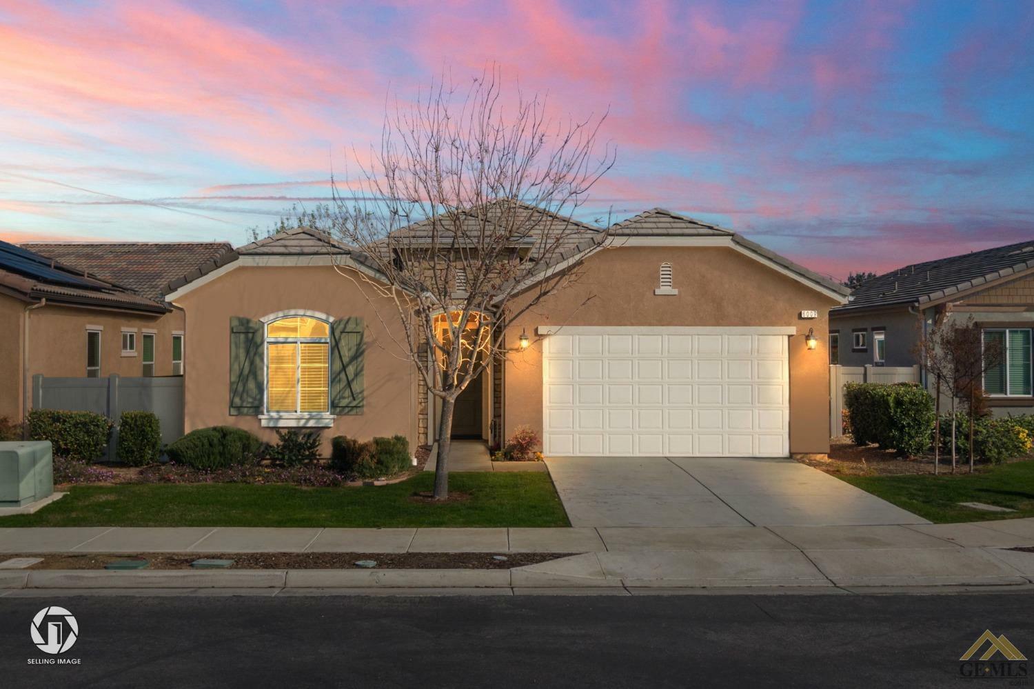 Property Photo:  6009 Trafford Place  CA 93306 