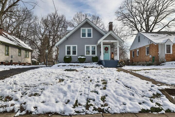 208 Grove Ave  Wyoming OH 45215 photo