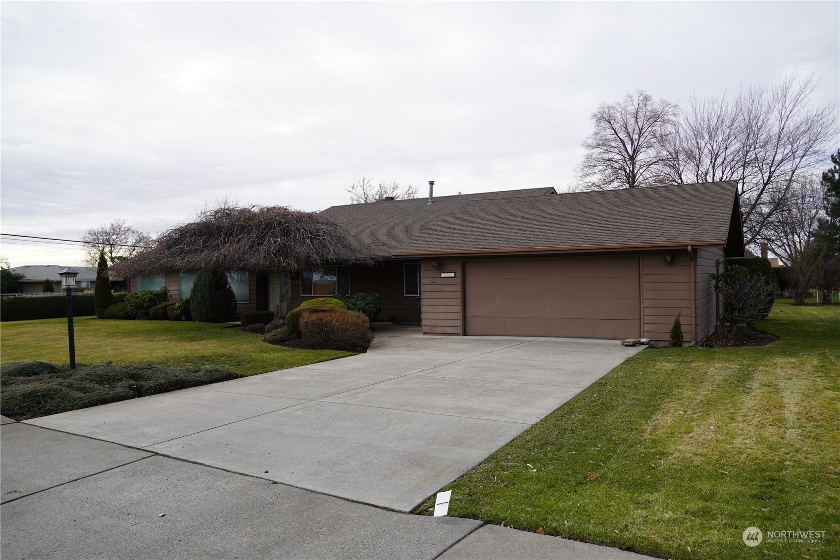 Property Photo:  1501 Ironwood Drive  WA 99362 