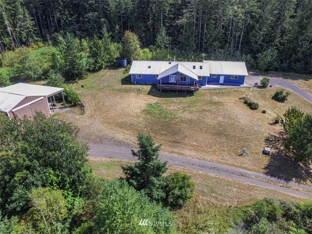 Property Photo:  285 Guiles Road  WA 98382 