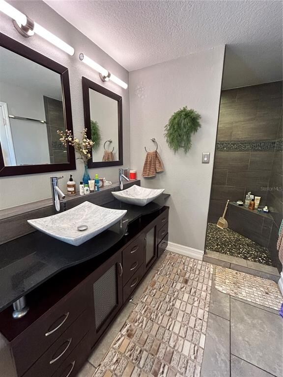 Property Photo:  358 Glenridge Loop N  FL 33809 