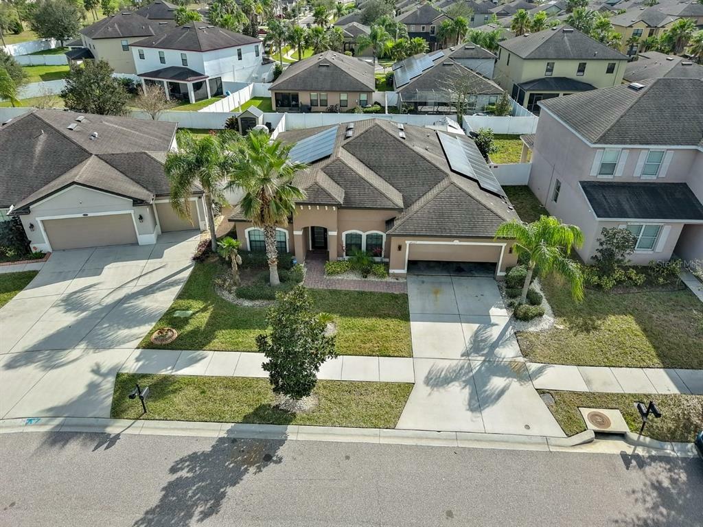 Property Photo:  14227 Alistar Manor Drive  FL 33598 