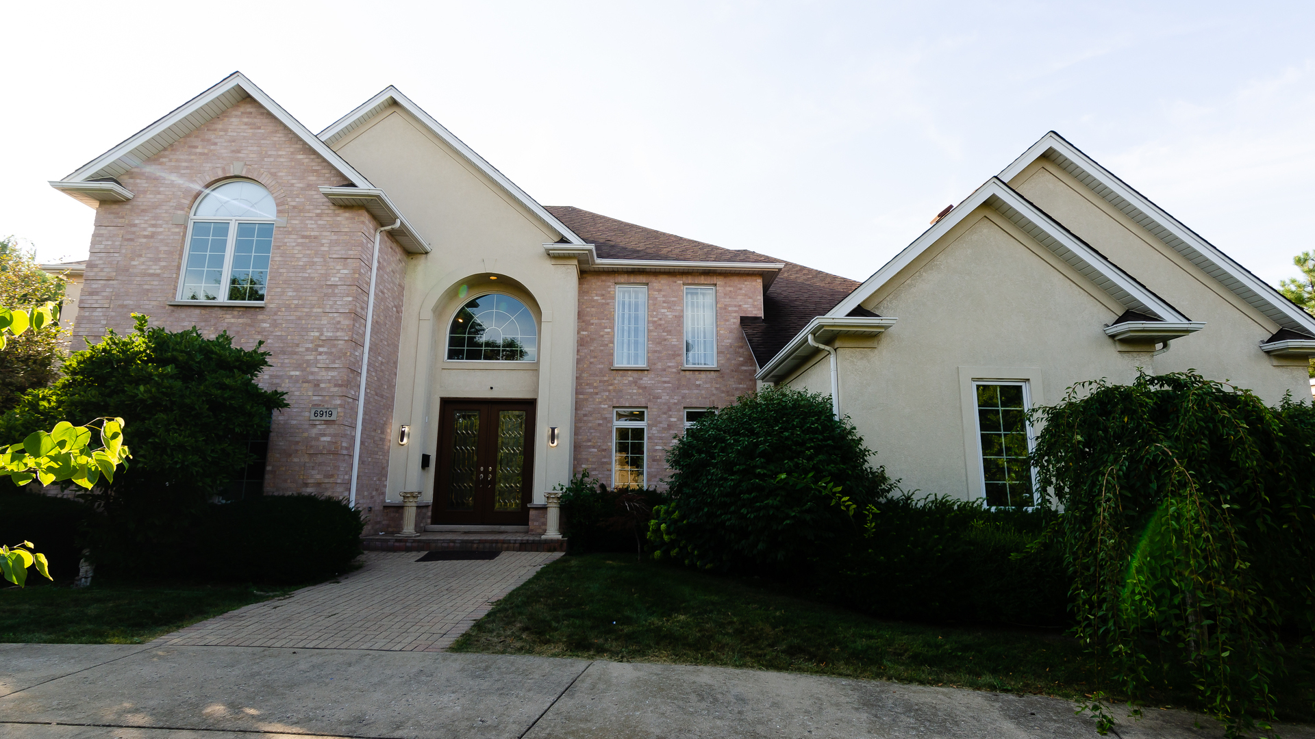 Property Photo: 6919 Fieldstone Drive IL 60527
