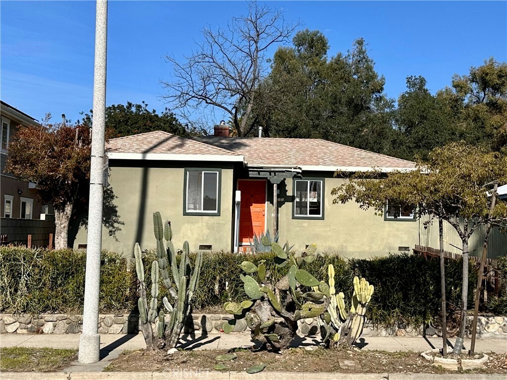 Property Photo:  691 W Washington Boulevard  CA 91103 