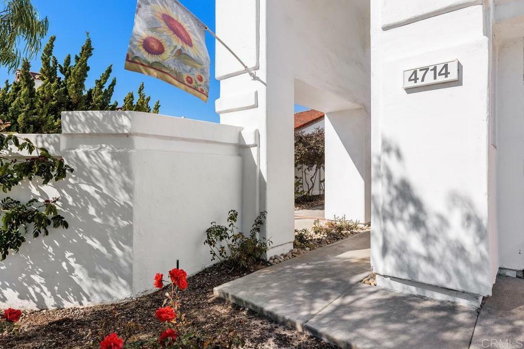 Property Photo: 4714 Collinos Way CA 92056