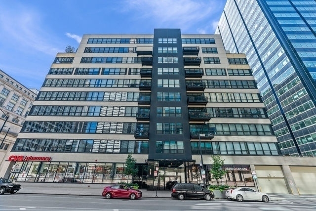 Property Photo:  130 S Canal Street 208  IL 60606 