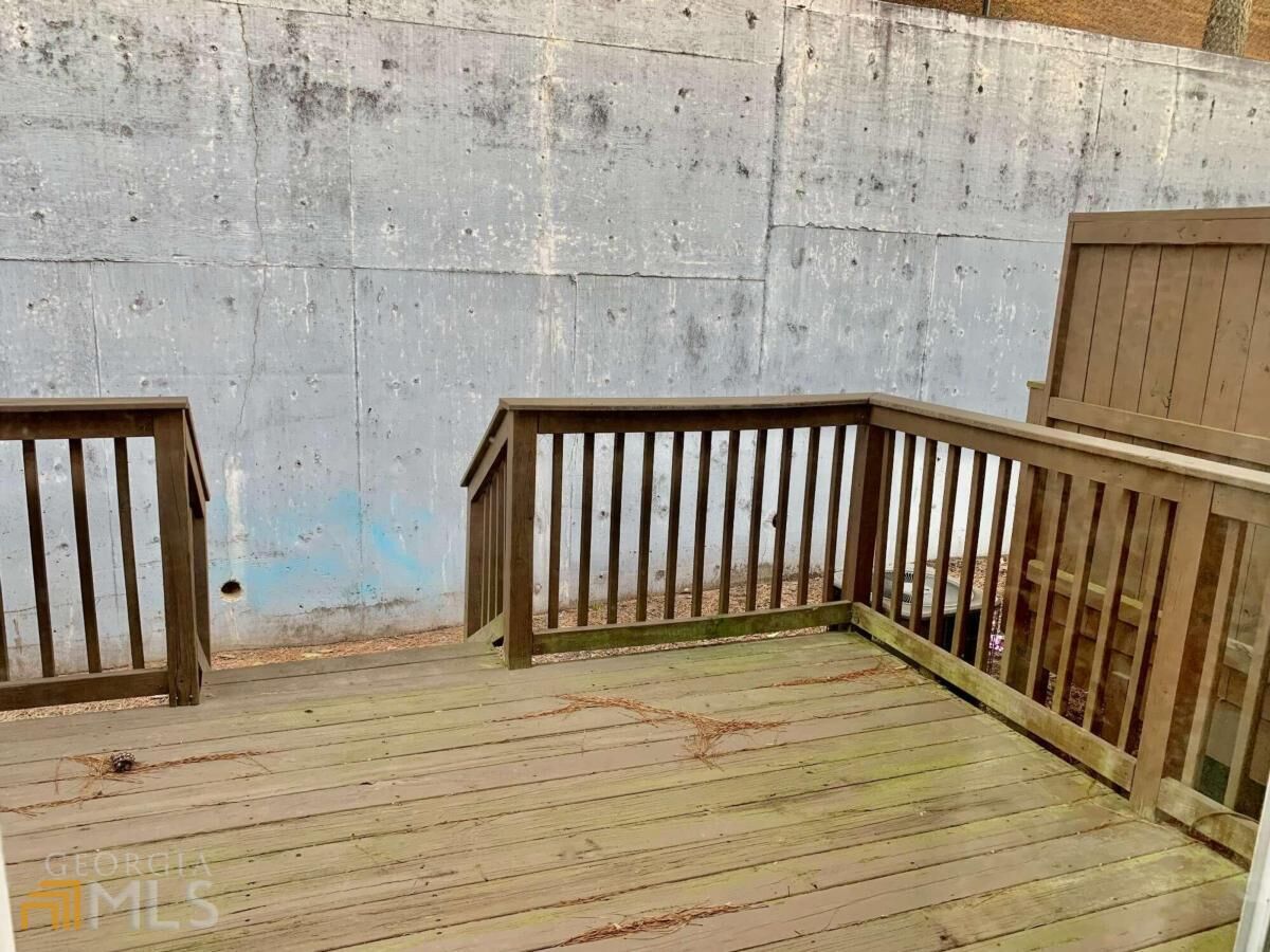 Property Photo:  1100 Liberty Parkway NW  GA 30318 