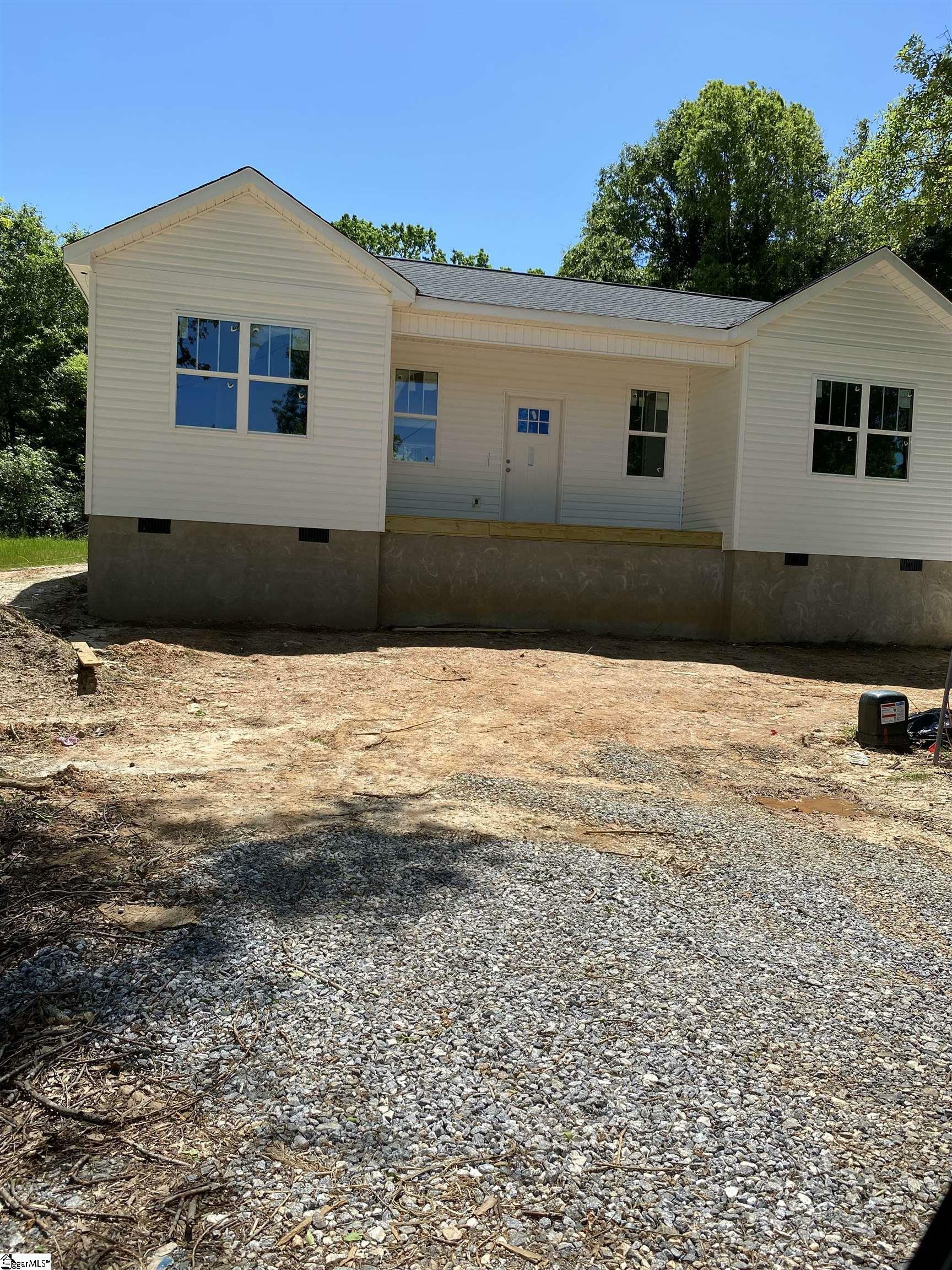 Property Photo:  303 Saluda Street  SC 29627 